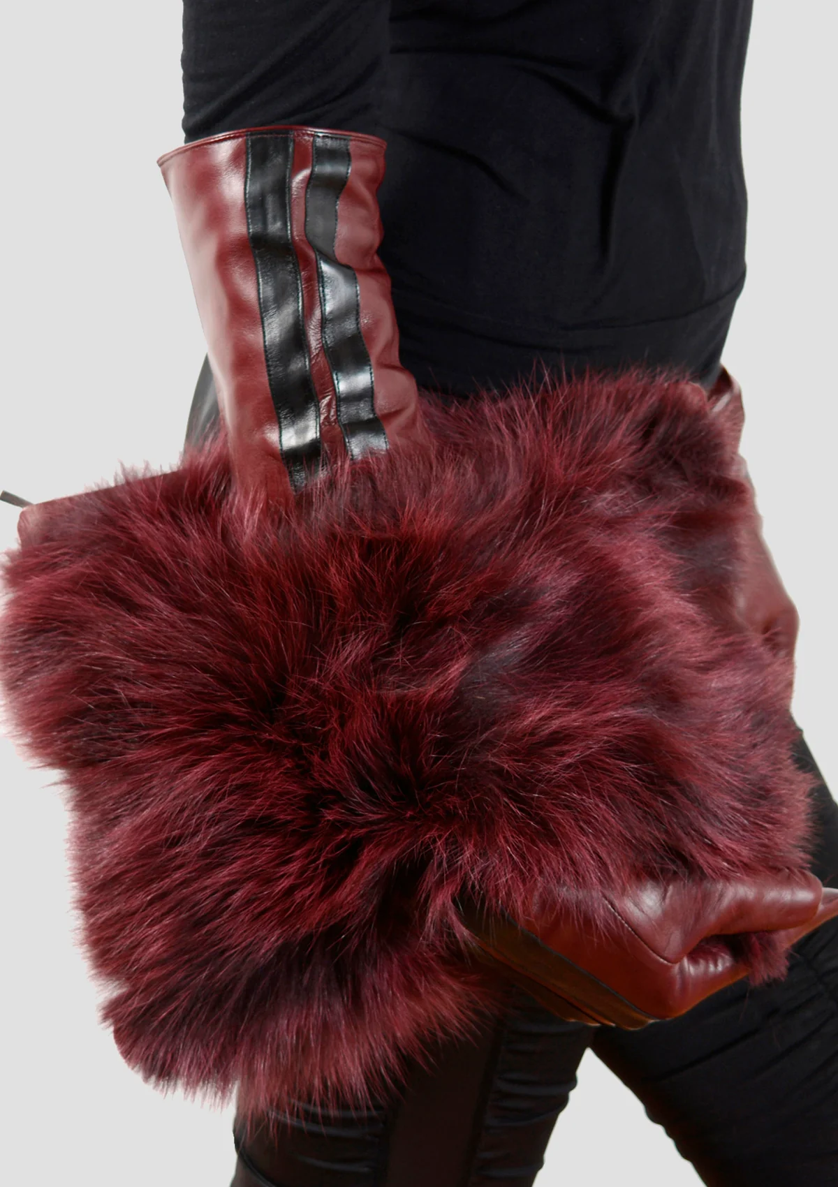 Lauren Urstadt fur clutch